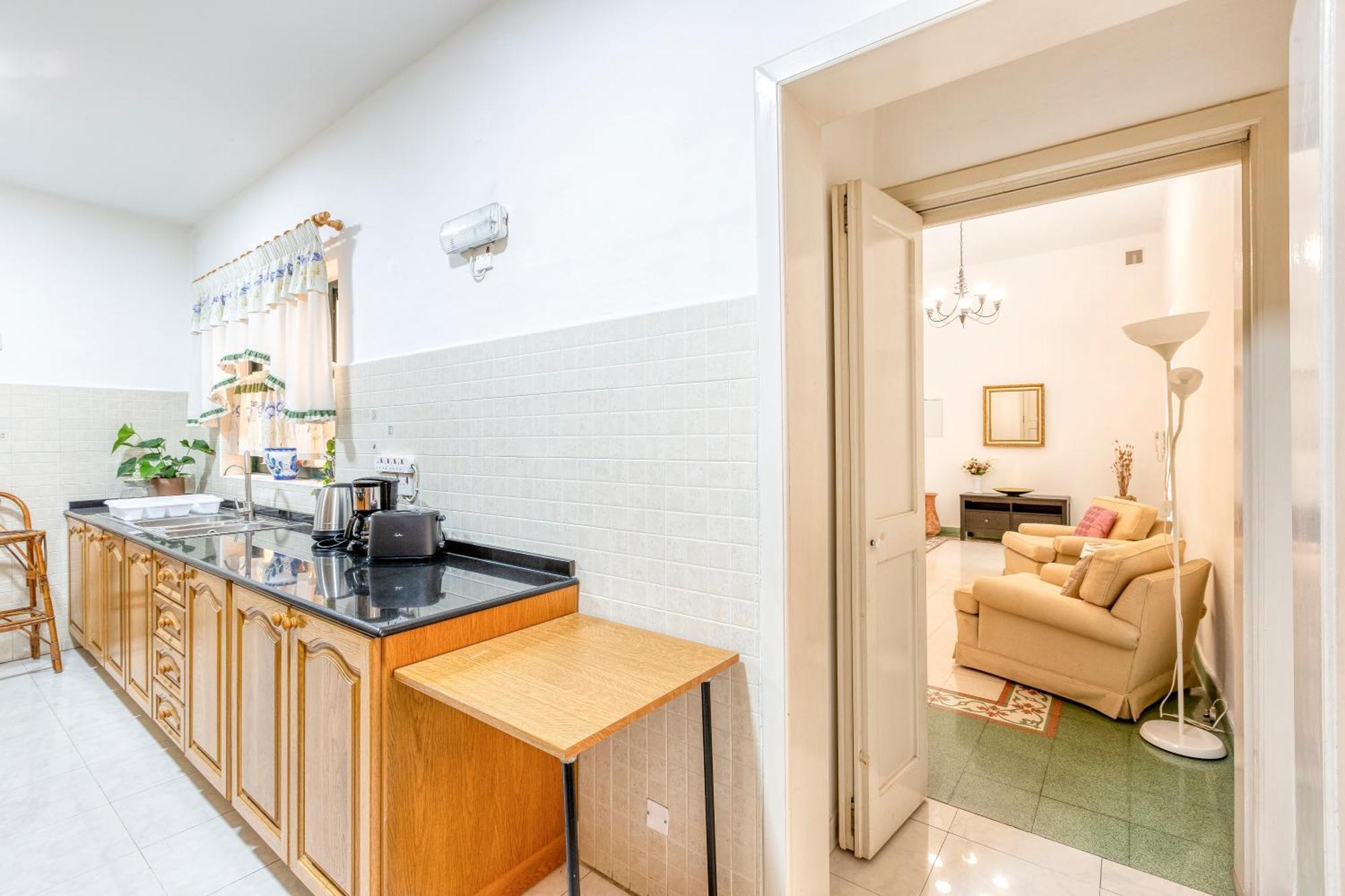 Enormous Luxury 3-storey Townhouse, Rooftop Egas1-1 * Il-Furjana
