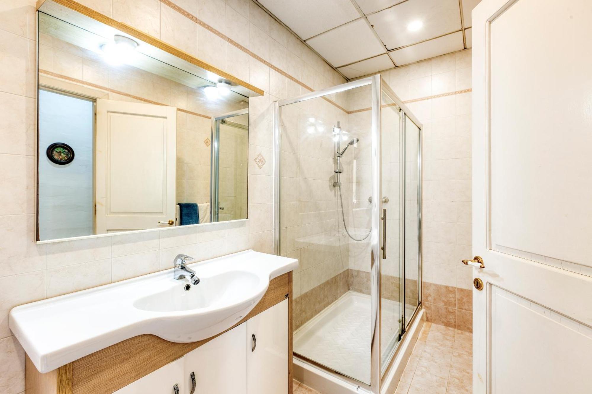 Enormous Luxury 3-storey Townhouse, Rooftop Egas1-1 * Il-Furjana